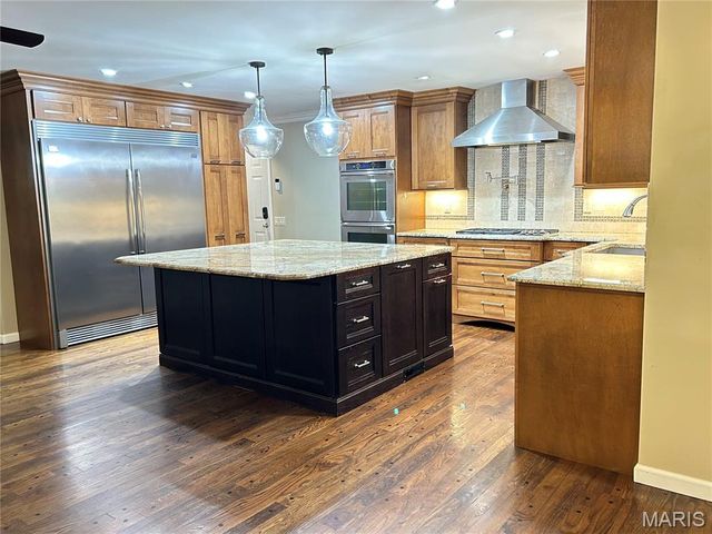 13120 Greenbough Drive, St Louis, MO 63146