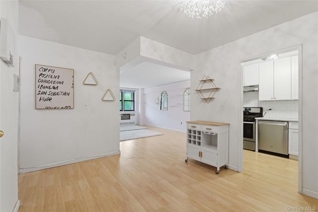 60 Barker Avenue 320, Mount Kisco, NY 10549