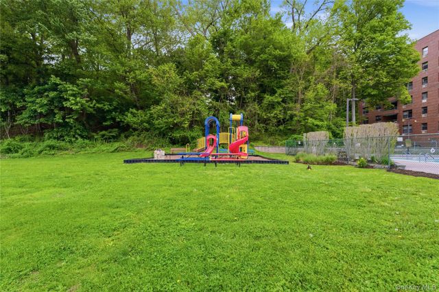 60 Barker Avenue 320, Mount Kisco, NY 10549
