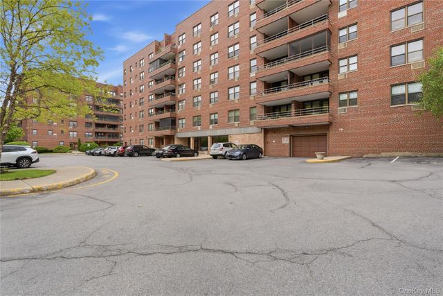 60 Barker Avenue 320, Mount Kisco, NY 10549