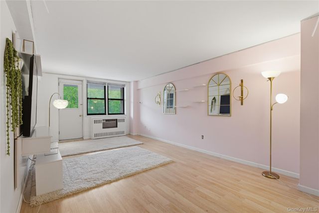60 Barker Avenue 320, Mount Kisco, NY 10549