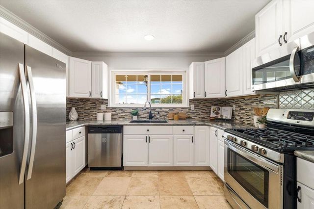 277 Young Circle, Marina, CA 93933