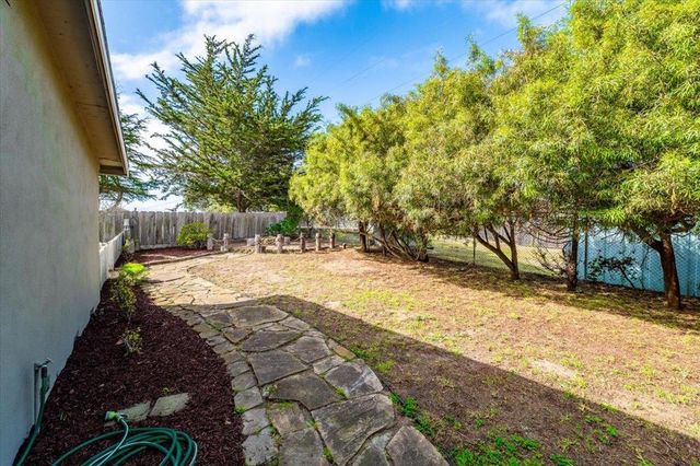 277 Young Circle, Marina, CA 93933