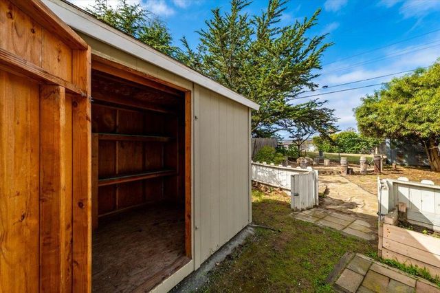 277 Young Circle, Marina, CA 93933