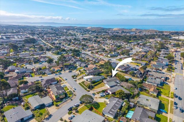 277 Young Circle, Marina, CA 93933