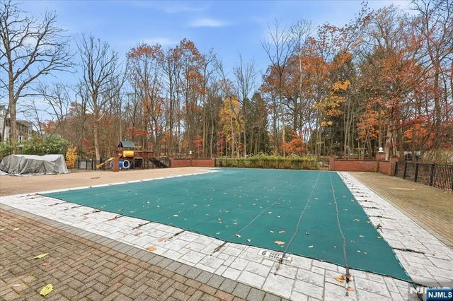 1295 Hibiscus Court, Mahwah, NJ 07430