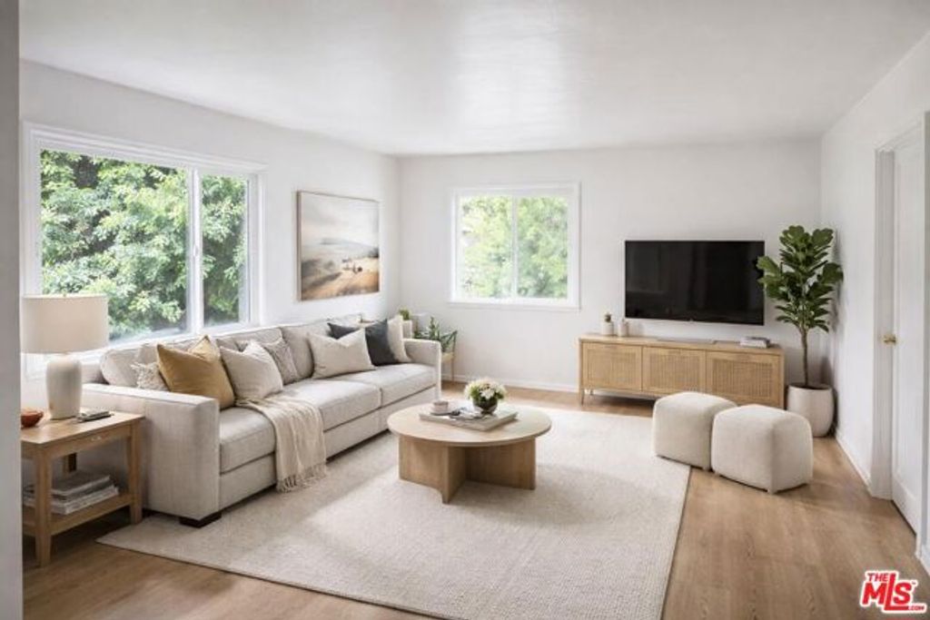 5625 Clemson Street, Los Angeles, CA 90016