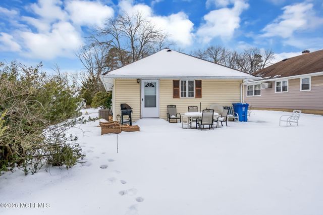 2241 Mount Hope Lane, Toms River, NJ 08753