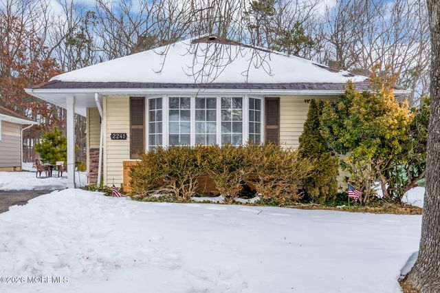 2241 Mount Hope Lane, Toms River, NJ 08753