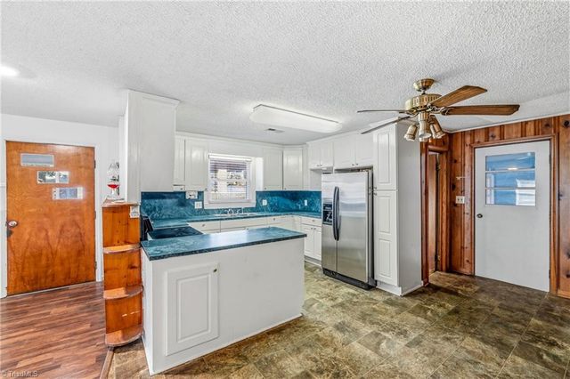 3825 Old hollow Road, Kernersville, NC 27284