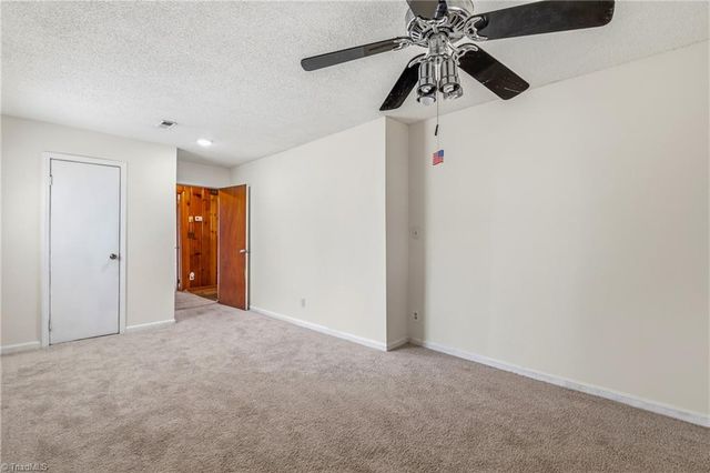 3825 Old hollow Road, Kernersville, NC 27284