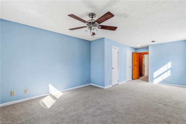 3825 Old hollow Road, Kernersville, NC 27284