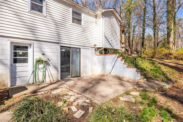 3825 Old hollow Road, Kernersville, NC 27284