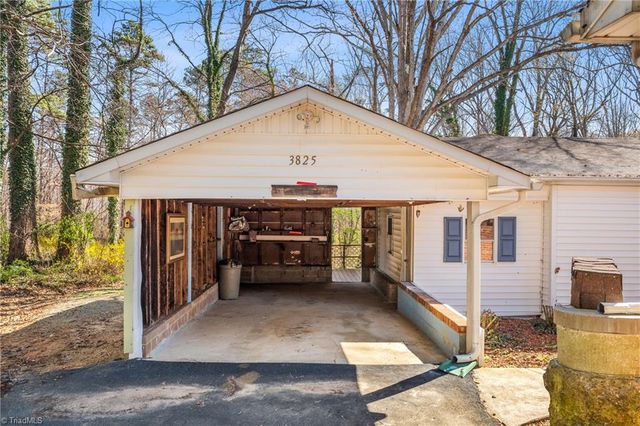 3825 Old hollow Road, Kernersville, NC 27284