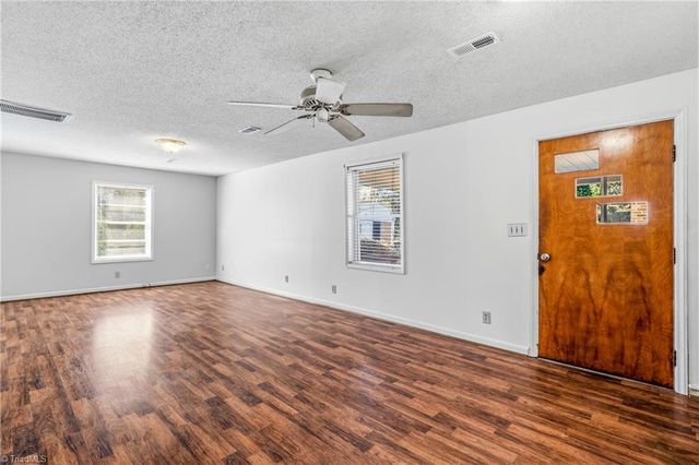 3825 Old hollow Road, Kernersville, NC 27284