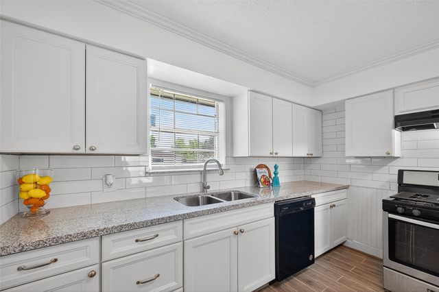 10967 Fairland Drive, Houston, TX 77051