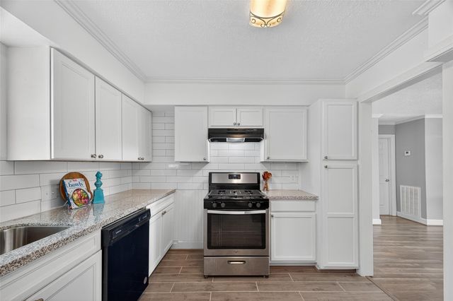 10967 Fairland Drive, Houston, TX 77051