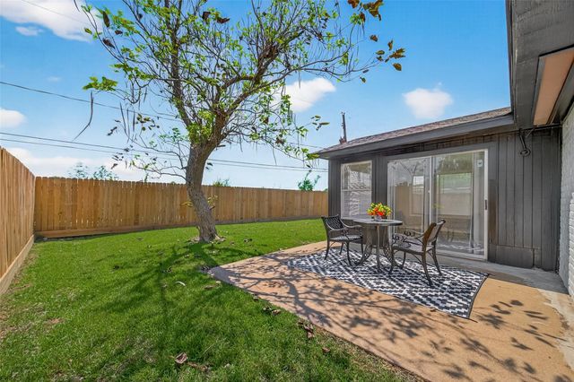 10967 Fairland Drive, Houston, TX 77051