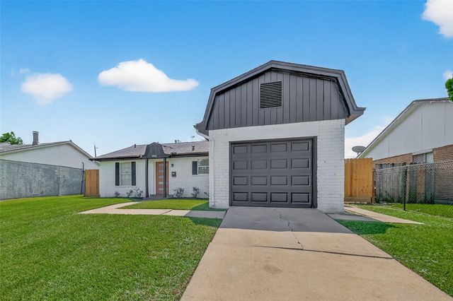 10967 Fairland Drive, Houston, TX 77051