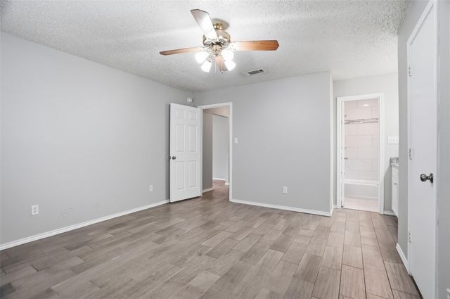 4400 Willow Crest Drive, Arlington, TX 76017