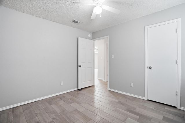 4400 Willow Crest Drive, Arlington, TX 76017