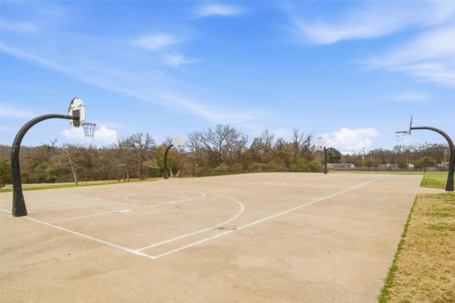 4400 Willow Crest Drive, Arlington, TX 76017