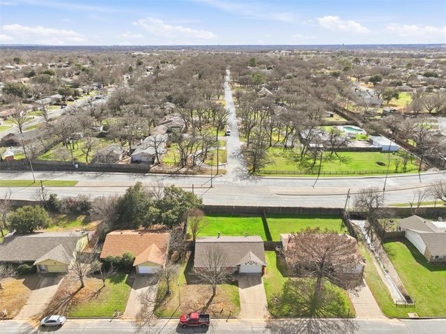 4400 Willow Crest Drive, Arlington, TX 76017