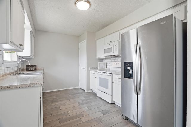 4400 Willow Crest Drive, Arlington, TX 76017