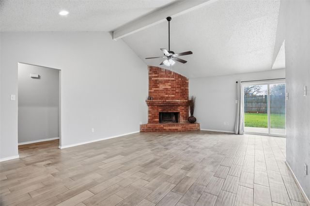 4400 Willow Crest Drive, Arlington, TX 76017