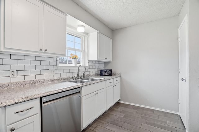 4400 Willow Crest Drive, Arlington, TX 76017