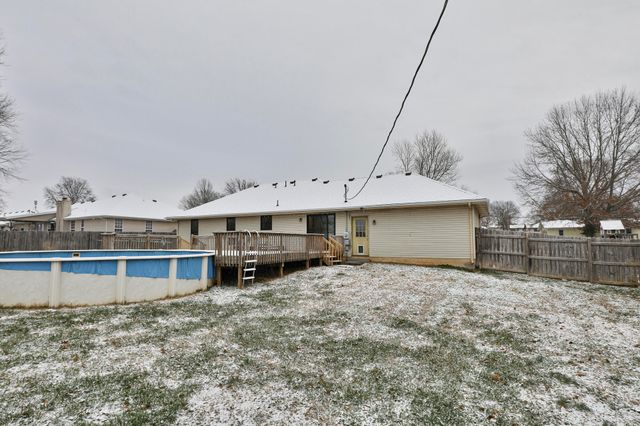 517 S Lincoln Avenue, Strafford, MO 65757