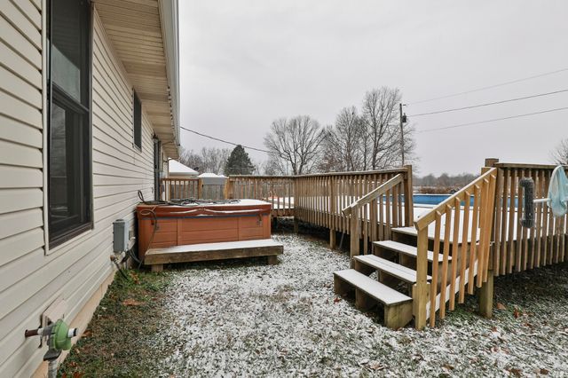 517 S Lincoln Avenue, Strafford, MO 65757