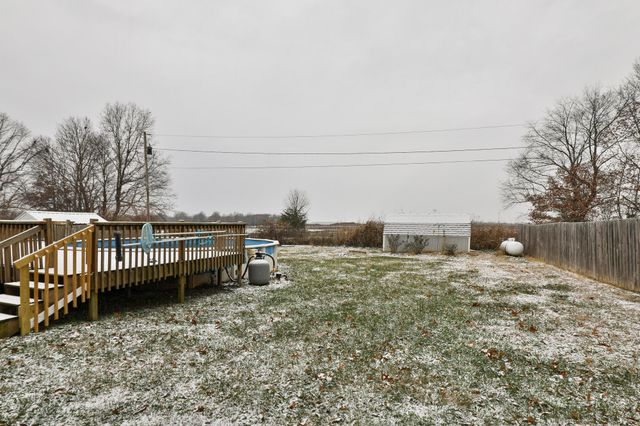 517 S Lincoln Avenue, Strafford, MO 65757