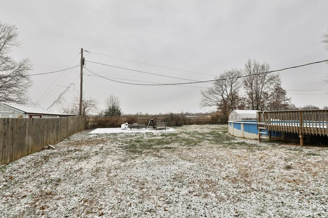 517 S Lincoln Avenue, Strafford, MO 65757