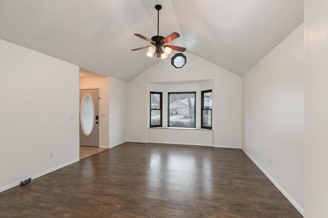 517 S Lincoln Avenue, Strafford, MO 65757