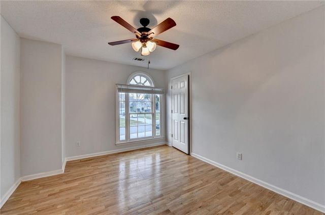 2060 Eagle Nest Bluff, Lawrenceville, GA 30044