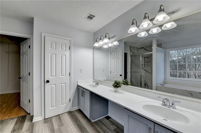 2060 Eagle Nest Bluff, Lawrenceville, GA 30044