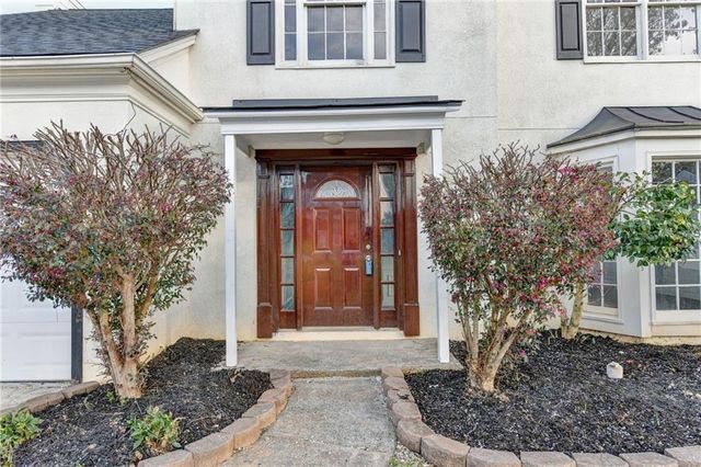 2060 Eagle Nest Bluff, Lawrenceville, GA 30044