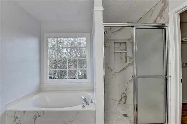 2060 Eagle Nest Bluff, Lawrenceville, GA 30044