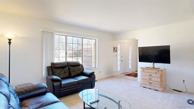 3649 Wakefield Drive, Troy, MI 48083