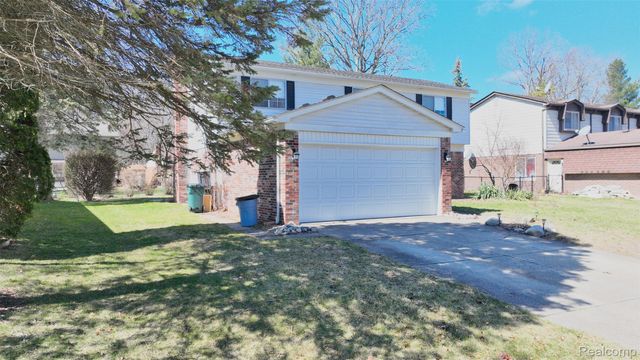 3649 Wakefield Drive, Troy, MI 48083