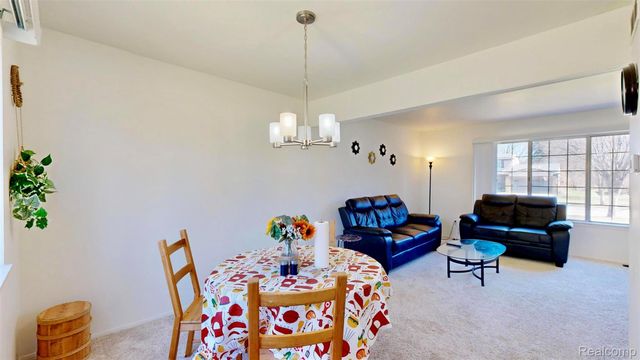 3649 Wakefield Drive, Troy, MI 48083