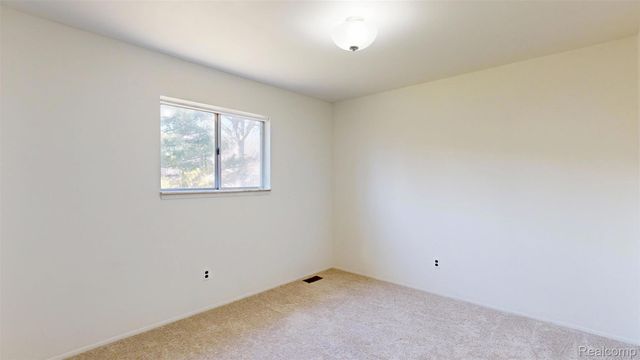 3649 Wakefield Drive, Troy, MI 48083