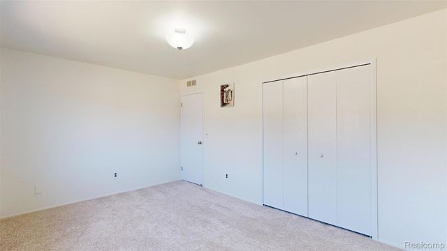 3649 Wakefield Drive, Troy, MI 48083