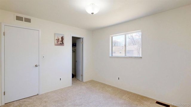 3649 Wakefield Drive, Troy, MI 48083