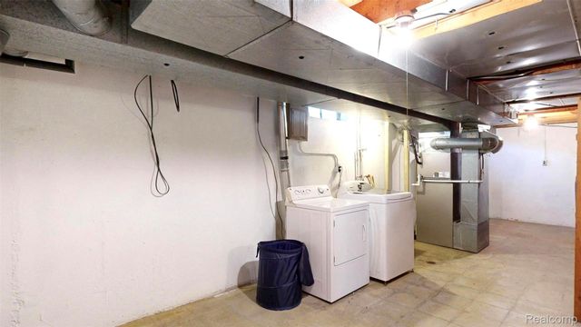 3649 Wakefield Drive, Troy, MI 48083