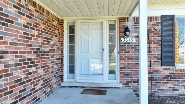 3649 Wakefield Drive, Troy, MI 48083
