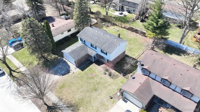 3649 Wakefield Drive, Troy, MI 48083