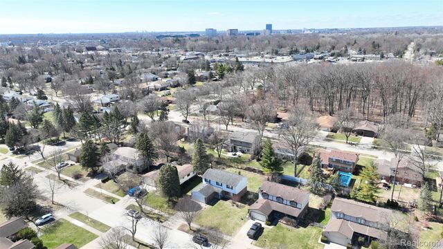 3649 Wakefield Drive, Troy, MI 48083