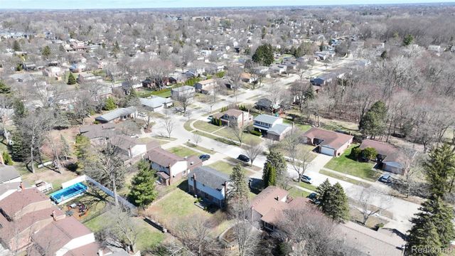 3649 Wakefield Drive, Troy, MI 48083